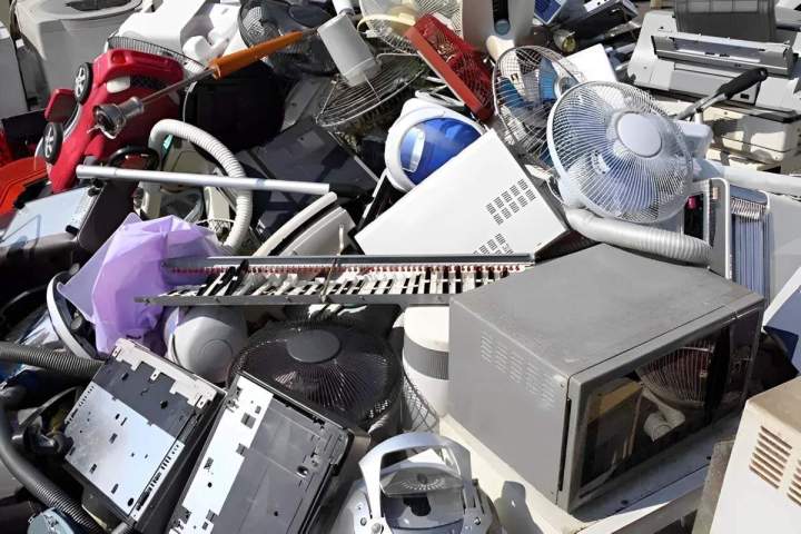 Collecte d’encombrants et recyclage de déchets à Boulogne-sur-Mer